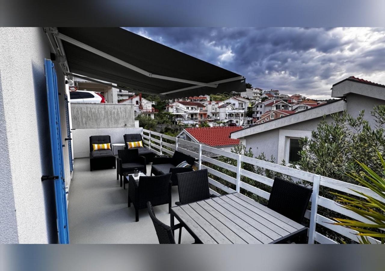 Apartment Tina โตรกีร์ ภายนอก รูปภาพ