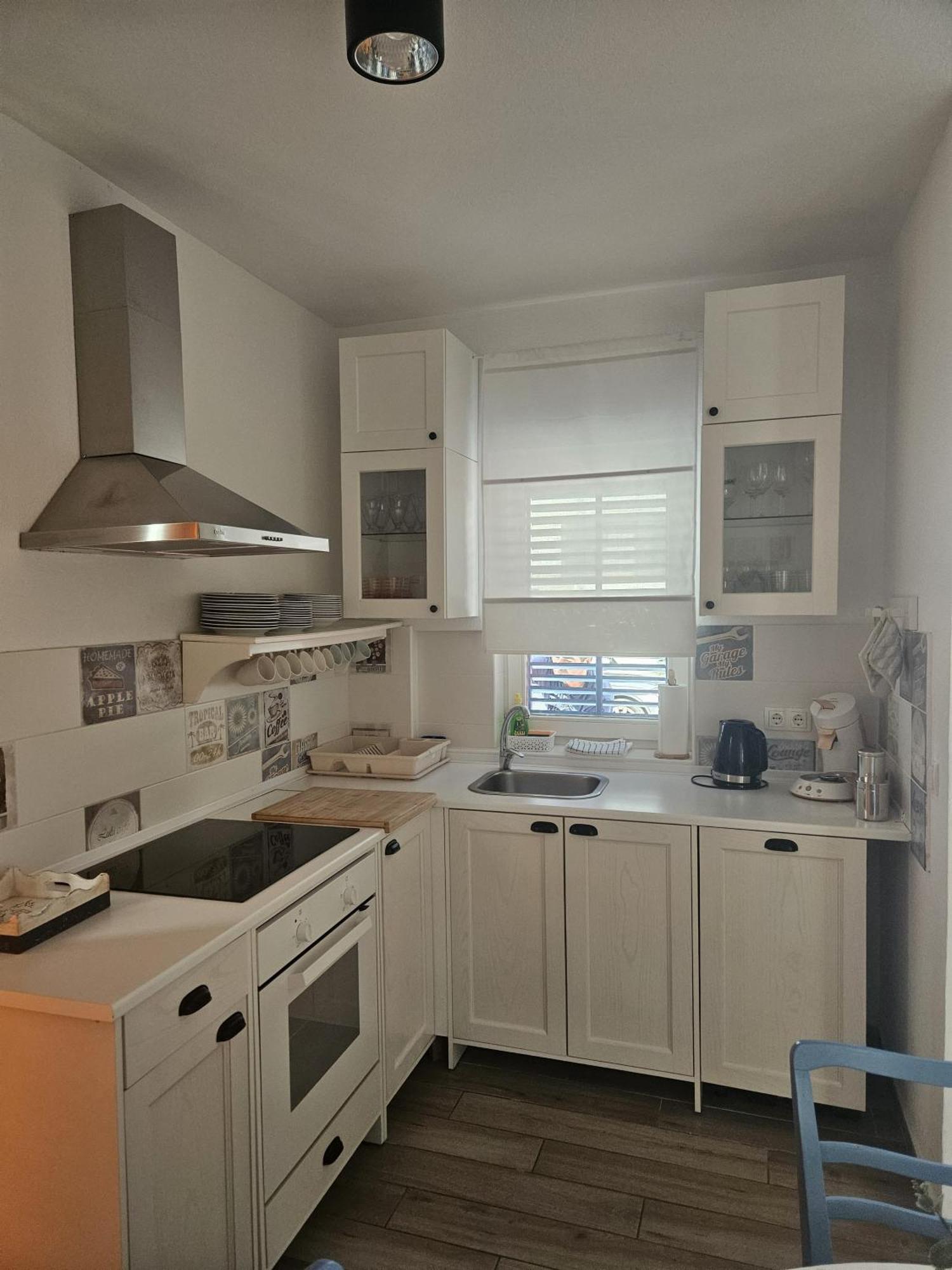 Apartment Tina โตรกีร์ ภายนอก รูปภาพ