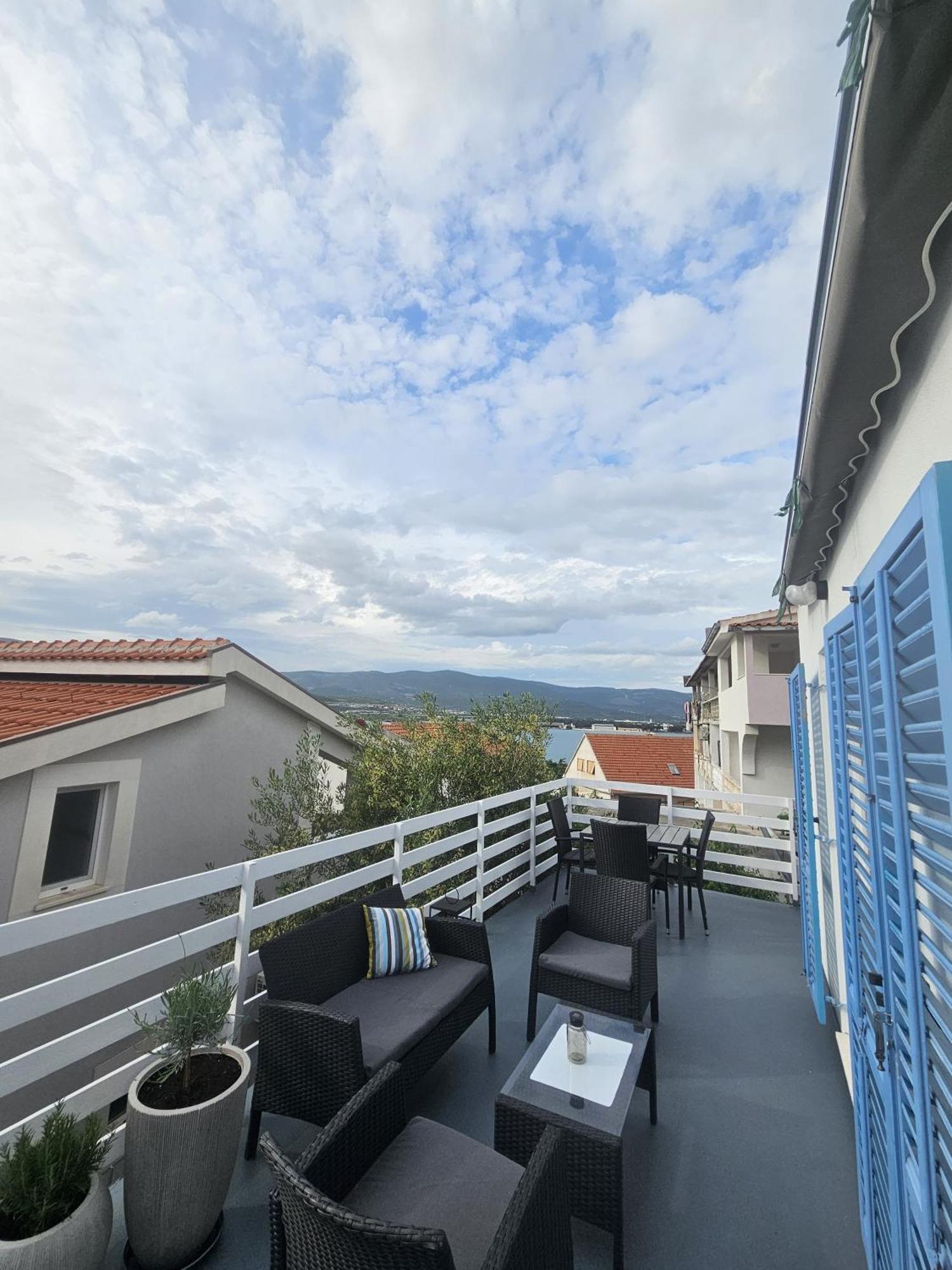 Apartment Tina โตรกีร์ ภายนอก รูปภาพ