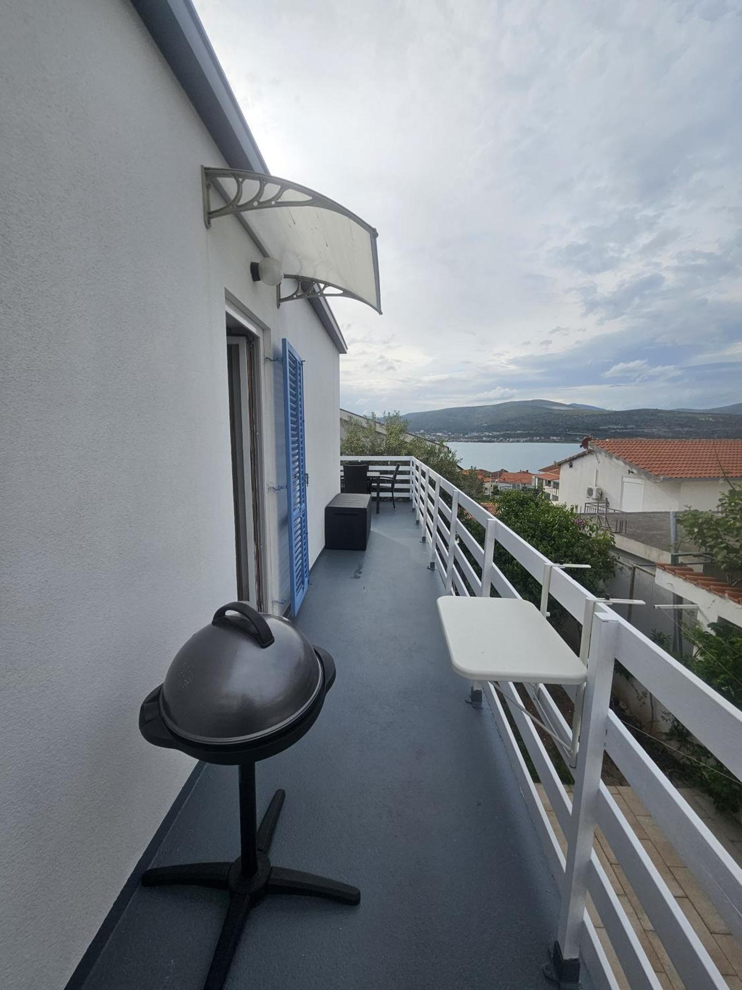 Apartment Tina โตรกีร์ ภายนอก รูปภาพ